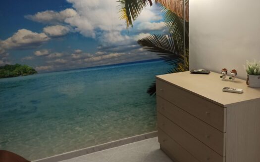 In piena zona pedonale e della movida cittadina