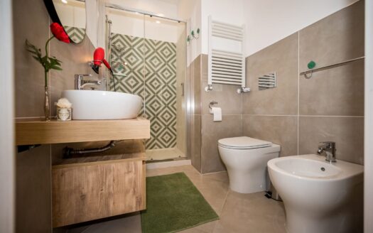 Due eleganti Appartamenti per le tue vacanze a pochi passi dal mare